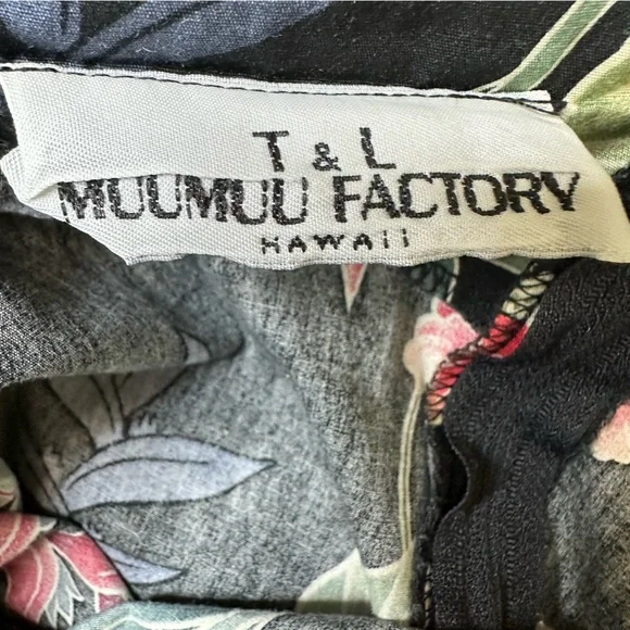 Vintage T&L Muumuu Factory Hawaii Floral Puff Sleeve Maxi Dress - Picture 15 of 16